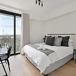 Rooftop Pool Gym Business Centre Restaurant
