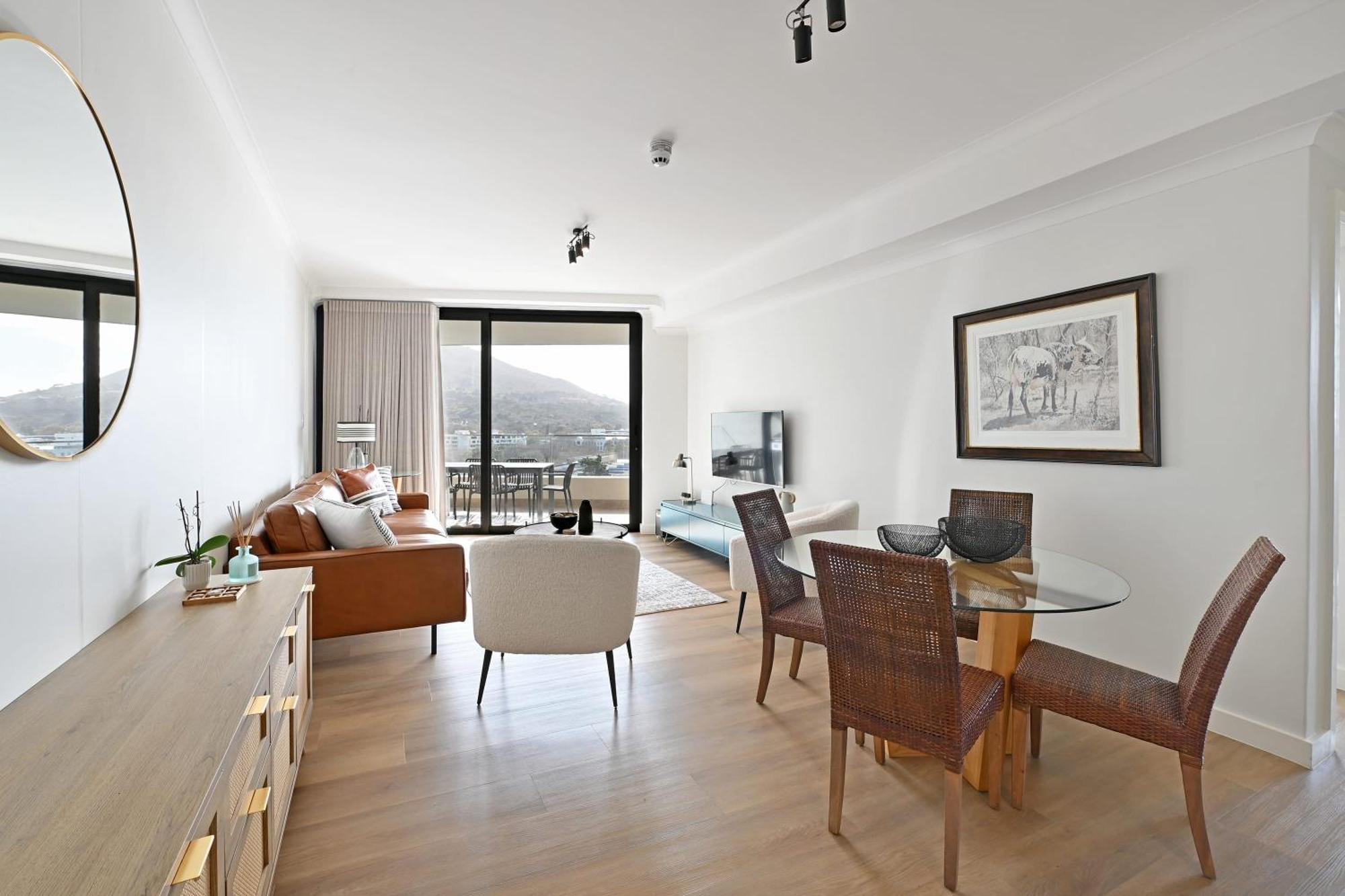 Rooftop Pool Gym Business Centre Restaurant Apartment *