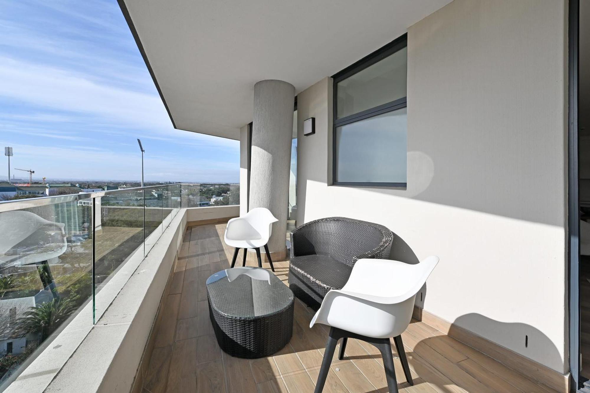 Rooftop Pool Gym Business Centre Restaurant